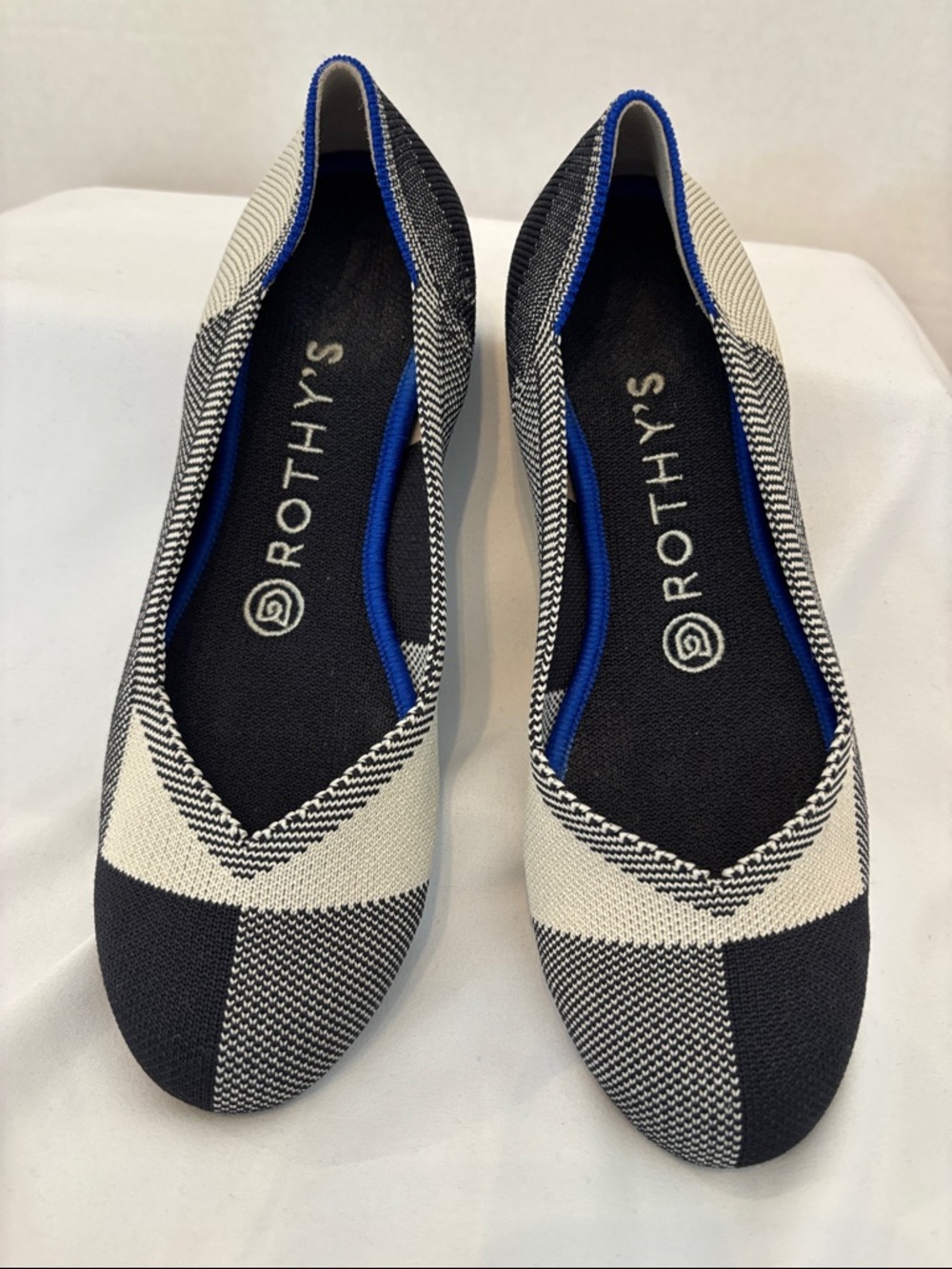 Rothy's Captoe Black & White Plaid pattern Knit slip on Flats. Size 7
